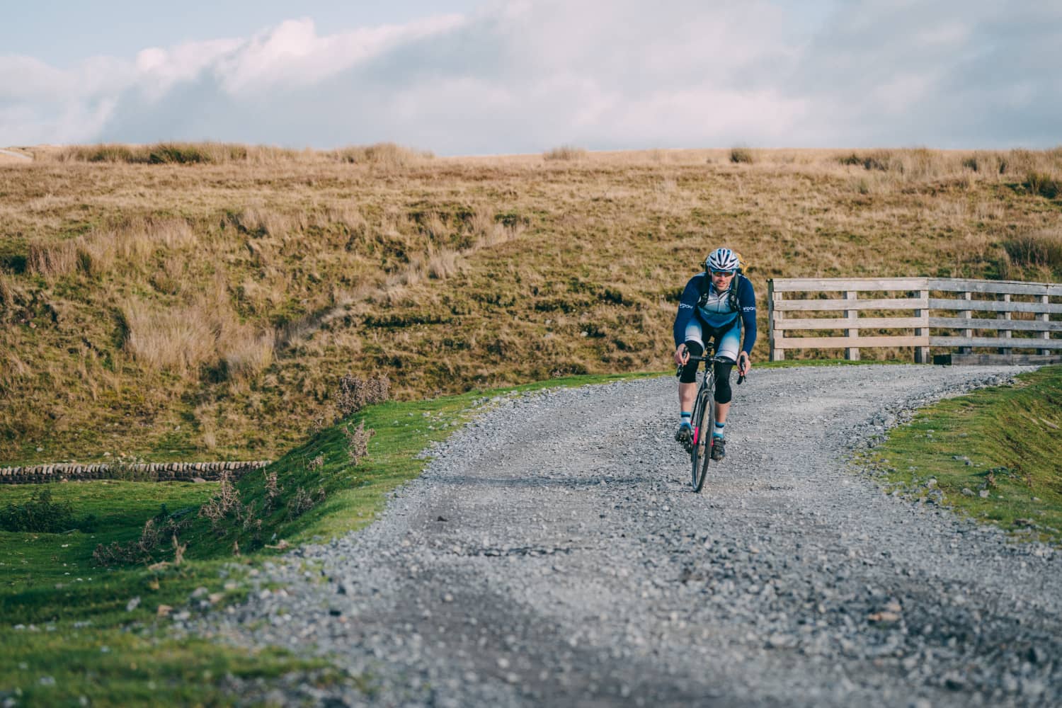 Gravel C2C Beau on tracks near Hawes