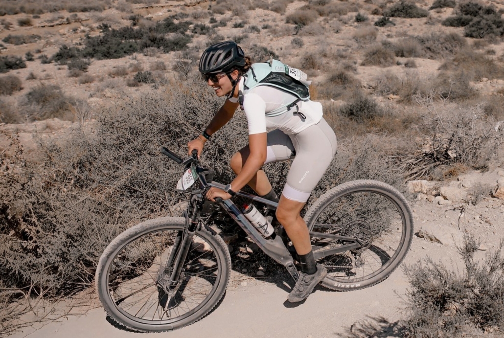 Fatima Berton in desert 2026 wide screen