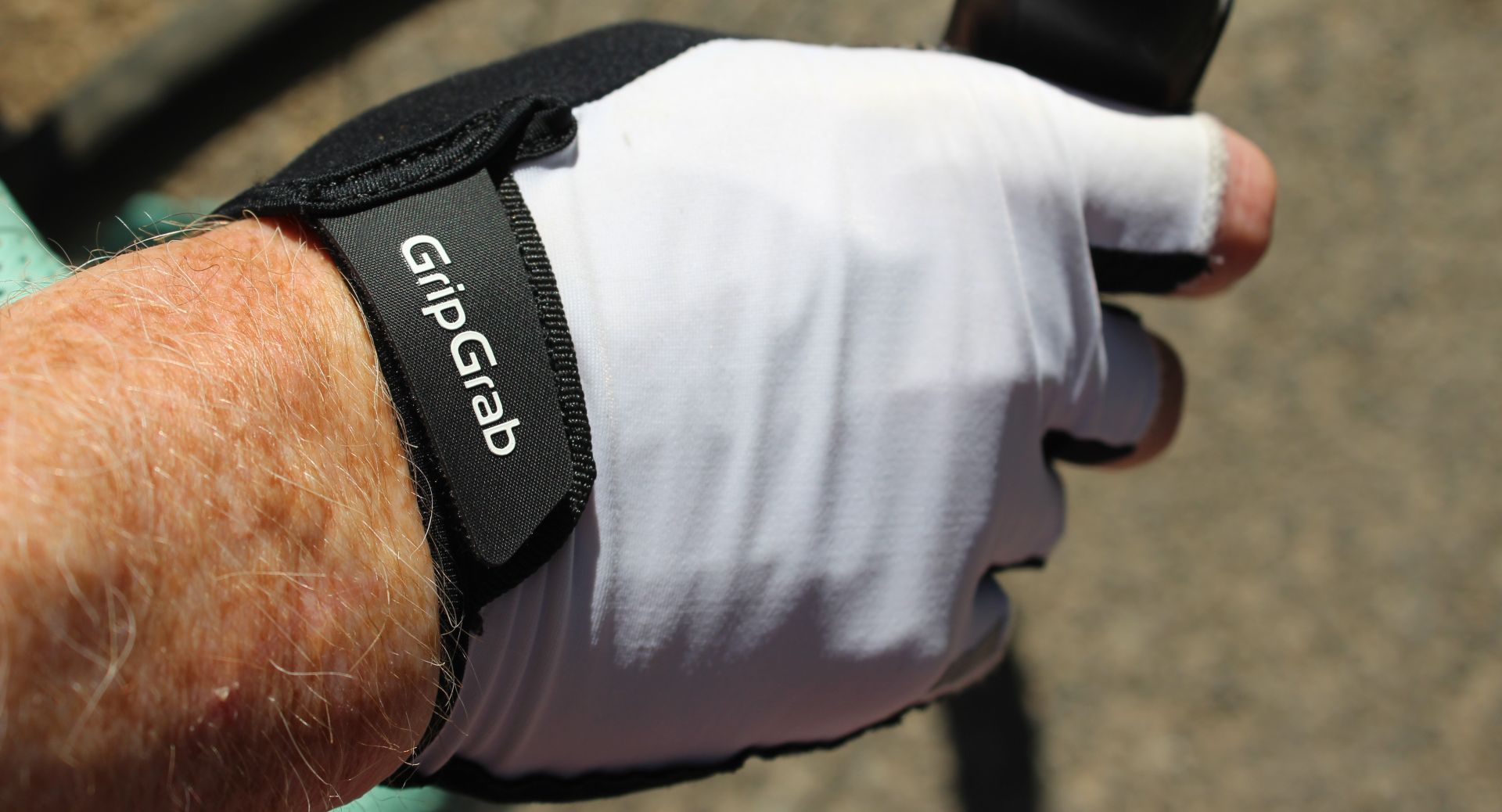 GripGrab white fingerless glove Robert 2026